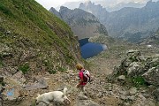 75 ...attenzione per il ripido sfasciumato sentiero